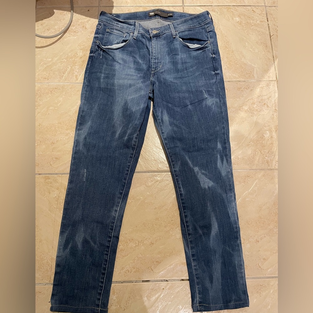 Levis Dark Denim Blue Hi Rise Skinny Jeans size 30